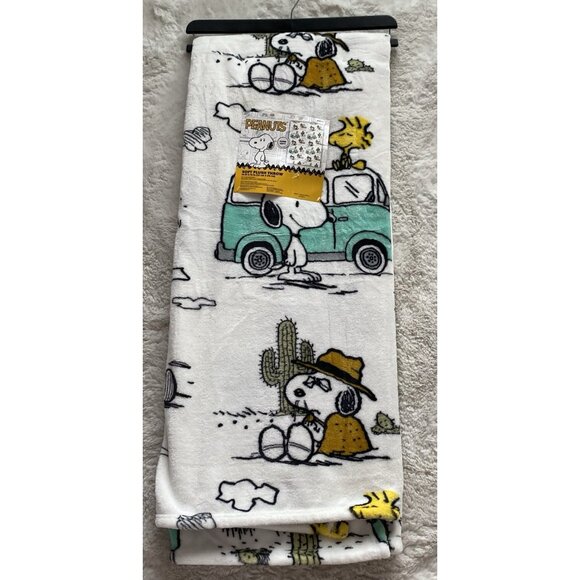 Peanuts Snoopy Woodstock Camper Van Throw Blanket 50 X 70” Desert Cactus Scouts - Picture 1 of 16